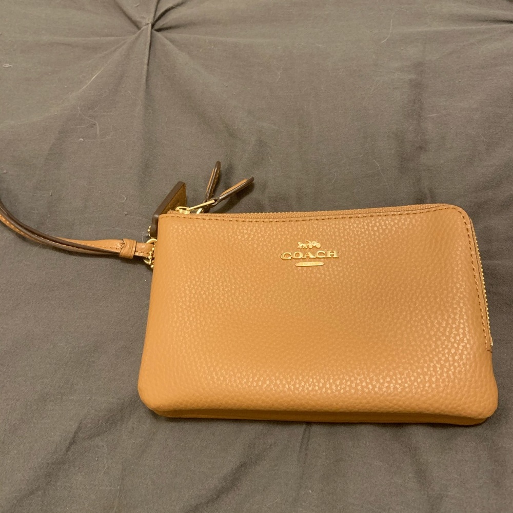 Coach Wallet Wrist NWT Brown